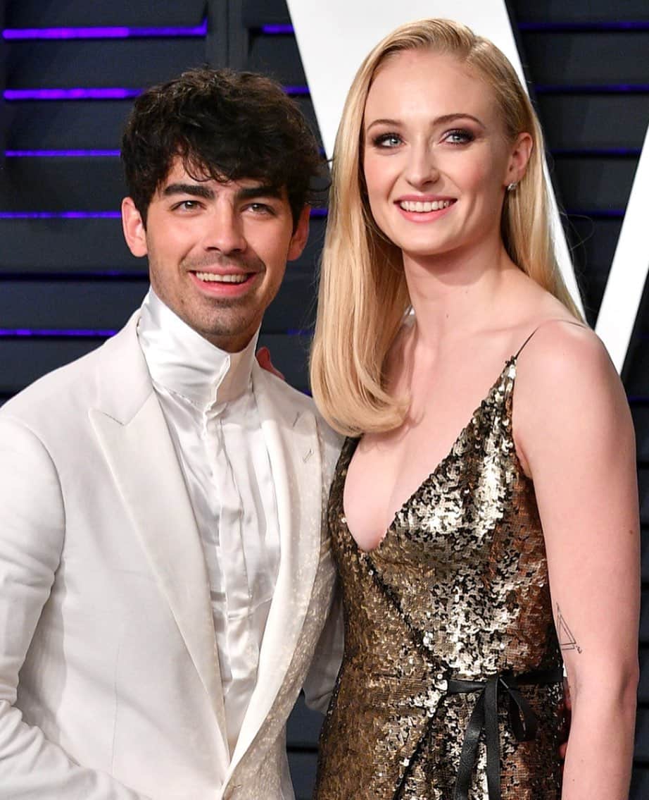 Just Jaredさんのインスタグラム写真 - (Just JaredInstagram)「Congrats to @joejonas and @sophiet - they welcomed a baby girl named Willa! Tap this pic in the LINK IN BIO for the details we know at this time! #SophieTurner #JoeJonas Photo: Getty」7月28日 2時26分 - justjared