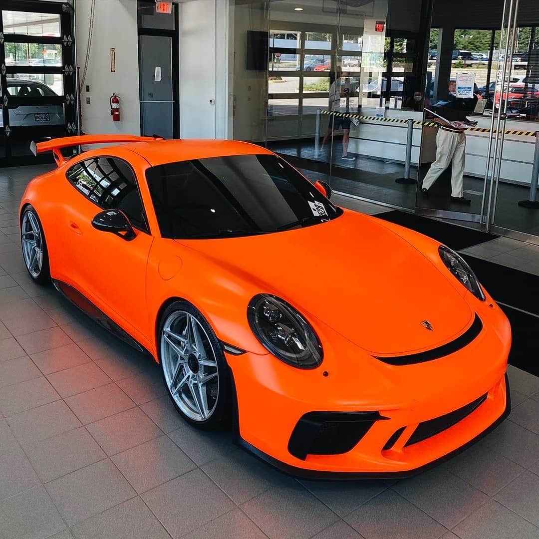 CARLiFESTYLEさんのインスタグラム写真 - (CARLiFESTYLEInstagram)「Orange Porsche GT3 sitting on @anrkywheels. 👍🏽or👎🏽? @omgt3 #carlifestyle」7月28日 2時43分 - carlifestyle