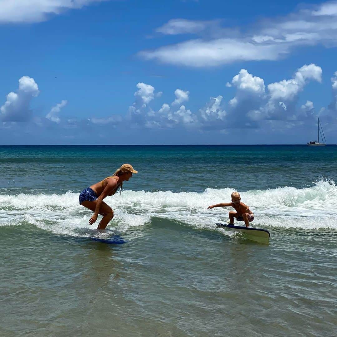 Bethany Hamiltonのインスタグラム：「💙💙💙 lots of fun surfs this spring & summer with this sweet boy! Meanwhile a massive hurricane/ storm  just missed our sweet little islands Hawai’i!!!」
