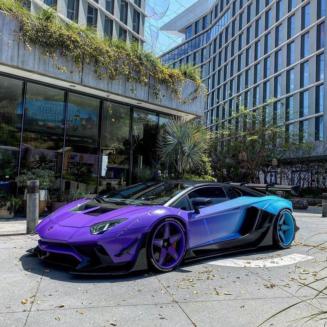 CarsWithoutLimitsさんのインスタグラム写真 - (CarsWithoutLimitsInstagram)「Wild & Wide #Aventador built by @rdbla for @chrisbrownofficial  #carswithoutlimits」7月28日 2時58分 - carswithoutlimits