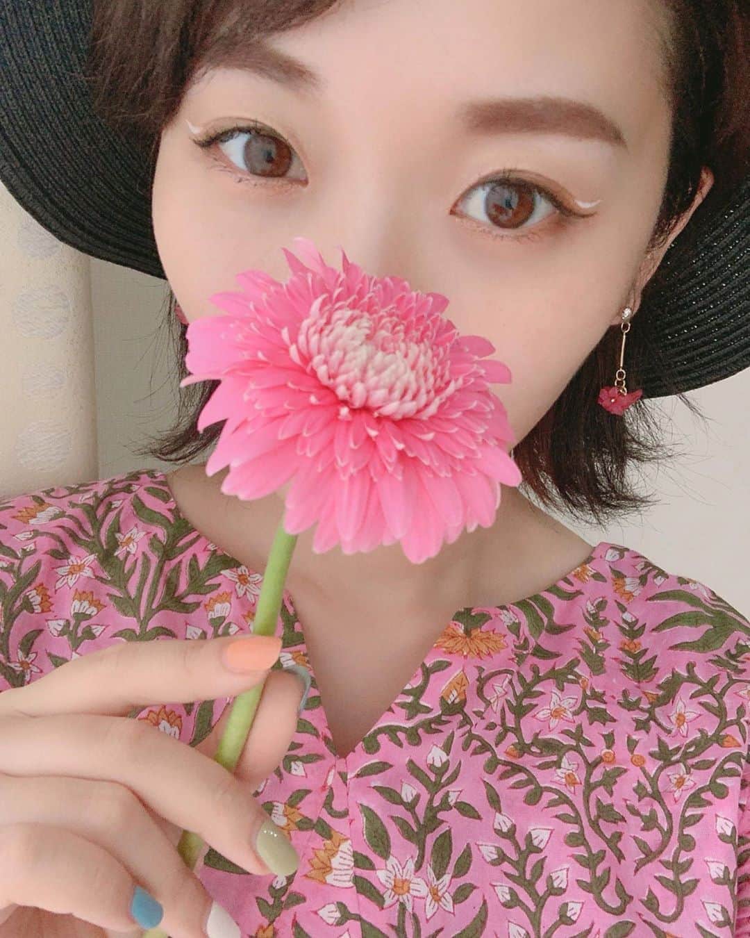 くまみきのインスタグラム：「ぴんくぴんくぴんく💐！」