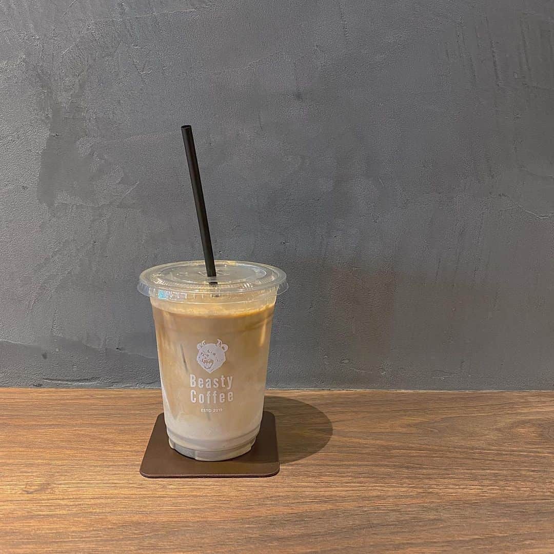 塗木莉緒さんのインスタグラム写真 - (塗木莉緒Instagram)「🏷﻿ ﻿ ﻿ ﻿ Beasty Coffee﻿ ﻿ ﻿ ﻿ #beastycoffee#coffee#cafe#ビースティーコーヒー#コーヒー#カフェ#東京カフェ#富ヶ谷カフェ」7月27日 18時36分 - rio_nrk