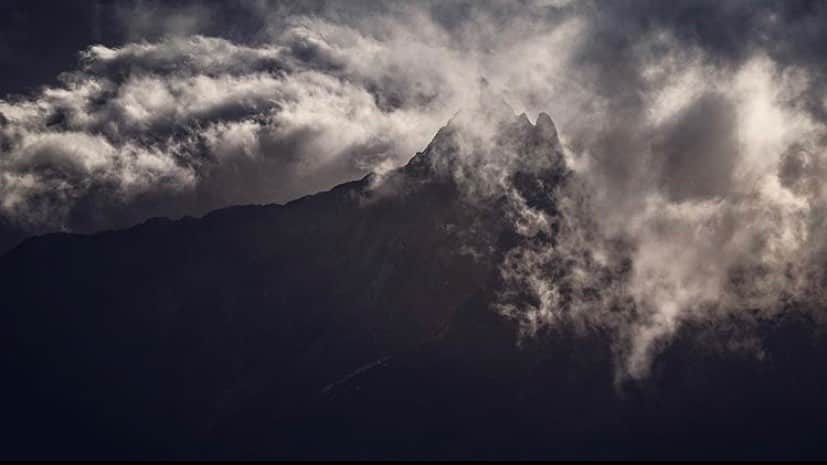 登山*トレッキング*アウトドア『.HYAKKEI』さんのインスタグラム写真 - (登山*トレッキング*アウトドア『.HYAKKEI』Instagram)「雨続く時期には、その良さがある。そう思わせてくれる1枚です。 ・ photo by @tak_toki ・ ・  あなたの山の思い出picを#hyakkeime で投稿してください！みんなで素敵なお山ギャラリーをつくりましょー！﻿ ・﻿ ・﻿ ・﻿ #登山好きな人と繋がりたい #登山 #山登り #山歩き #山ガール #登山女子 #山ボーイ #山バカ #landscape #絶景 #日本の絶景 #as_archive #vsco #reco_ig #光と影 #広角 #青空 #sky #自然美 #雪山 #燕岳 #ガス登山 #梅雨の絶景 #梅雨空」7月27日 18時47分 - hyakkei_me