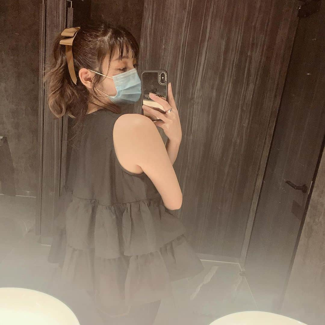 畑中奈緒美さんのインスタグラム写真 - (畑中奈緒美Instagram)「・ 梅雨の時期は髪がまとまらないから結びがち👱🏻‍♀️🌂・ ・ ・ #hair #hairarrange #hairstyle #ヘアー #ヘアーアレンジ」7月27日 19時09分 - hatanaka_naomi