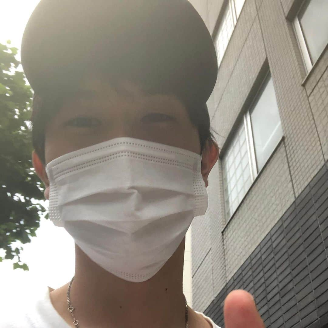 別所匠さんのインスタグラム写真 - (別所匠Instagram)「歩いてる　ピースが途切れてる」7月27日 19時21分 - bbbbbesshooooo