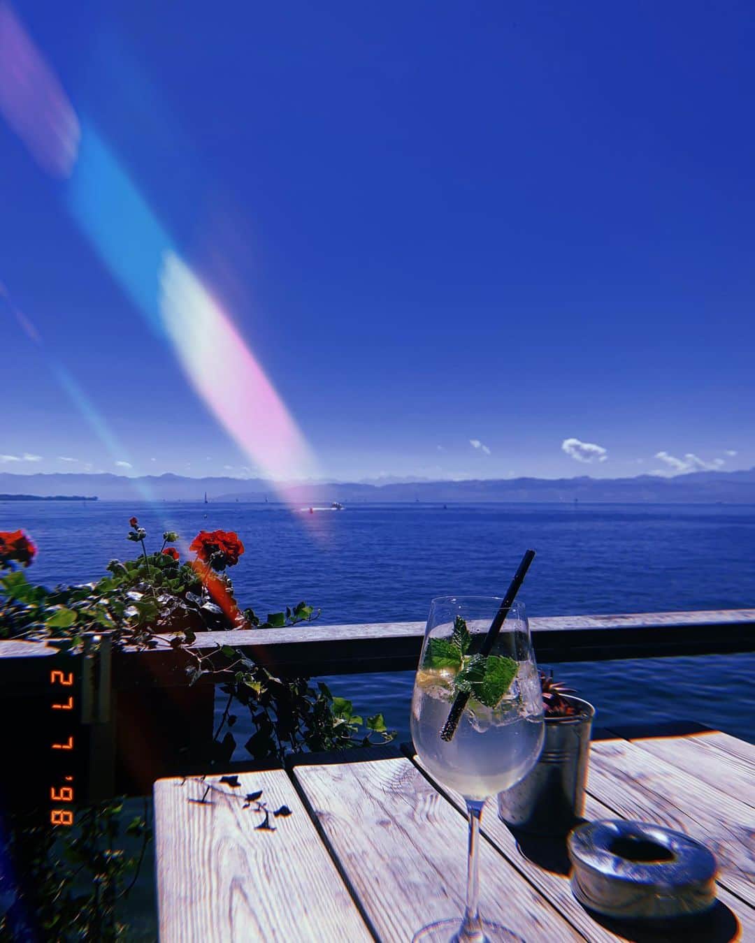 アマニ・ファンシーのインスタグラム：「An unexpected stop on the journey & sleepover in beautiful Friedrichshafen thanks to DB never being on time 😂 #mylove 💙」