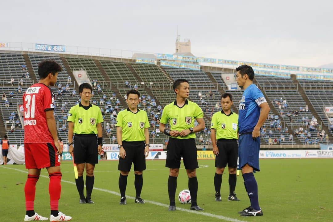 ROASSO KUMAMOTOさんのインスタグラム写真 - (ROASSO KUMAMOTOInstagram)「⚽️ ／ 7.25.SAT 第6節 VS カマタマーレ讃岐 フォトレポートPart②📸 ＼ #広報カメラ で撮影した、讃岐戦の写真をお届けします✨👍 -----﻿ NEXT GAME﻿ 🗓 7.29.WED ⏰ 19:00 KICK OFF﻿ 🆚 ガイナーレ鳥取 🏟 えがお健康スタジアム 📺 RKK熊本放送/DAZN -----﻿ #ロアッソ熊本 ﻿ #2020シーズン ﻿ #繋続﻿ #TSUNAGI﻿ #つなぎ  #2020の主役は誰だ ﻿ #岡本知剛 #小笠原佳祐 #中原輝 #内山圭 #roasso﻿ #熊本﻿ #Jリーグ﻿ #jleague﻿ #サッカー﻿ #ゴール ﻿ #えがお健康スタジアム﻿ #感謝﻿ #いまできること﻿ #がんばろう日本﻿ #みんなで乗り越えよう ﻿ #jリーグにできること」7月27日 20時05分 - roassokumamoto_official