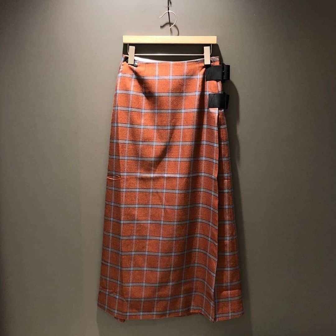 のインスタグラム：「＜Needles＞ Womens Wrap Skirt BEAMS JAPAN 3F @beams_japan #needles #beams #beamsboy #beamsjapan #beamsjapan3rd Instagram for New Arrivals Blog for Recommended Items #japan #tokyo #shinjuku #fashion #mensfashion #womensfashion #日本 #東京 #新宿 #ファッション#メンズファッション #ウィメンズファッション #ビームス #ビームスジャパン」