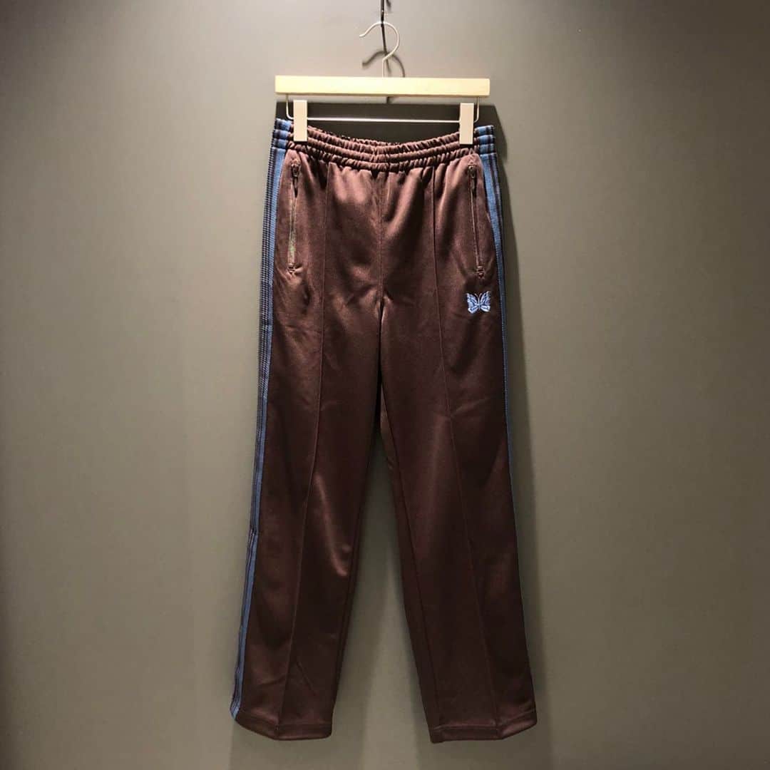 のインスタグラム：「＜Needles＞ Womens Track Pants BEAMS JAPAN 3F @beams_japan #needles #beams #beamsboy #beamsjapan #beamsjapan3rd Instagram for New Arrivals Blog for Recommended Items #japan #tokyo #shinjuku #fashion #mensfashion #womensfashion #日本 #東京 #新宿 #ファッション#メンズファッション #ウィメンズファッション #ビームス #ビームスジャパン」