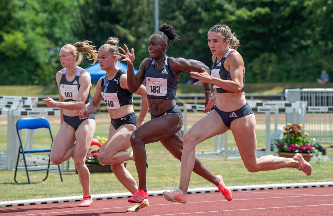 リサ・マリエ・クウェイイーのインスタグラム：「another competition another personal best : 11,19 sec.  #stepbystep #roadtotokyo #cantstopher #adidas  📸 @flik78」