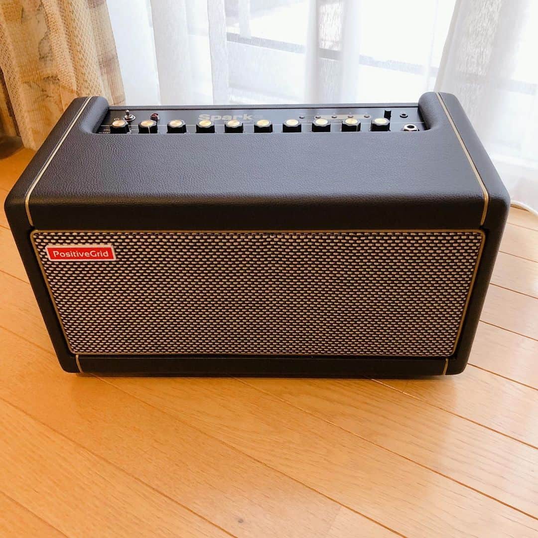 上杉洋史のインスタグラム：「I ordered this Positive Grid Spark amp in December last year. As well as many people all over the world who ordered this amp, I waited for this for so long time. And finally it arrived! #positivegridspark」