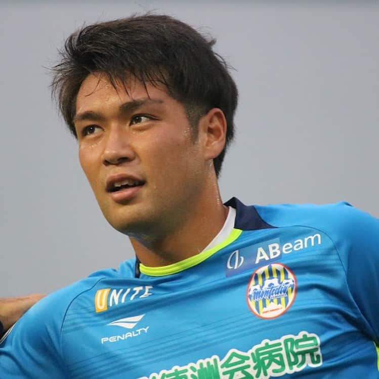 野田裕喜のインスタグラム：「23歳、覚悟を持ってこれまで以上にサッカーに打ち込みます！  #23歳だよ #33歳じゃないよ #るいくんも誕生日おめでとう #そろそろ同期会開こう」