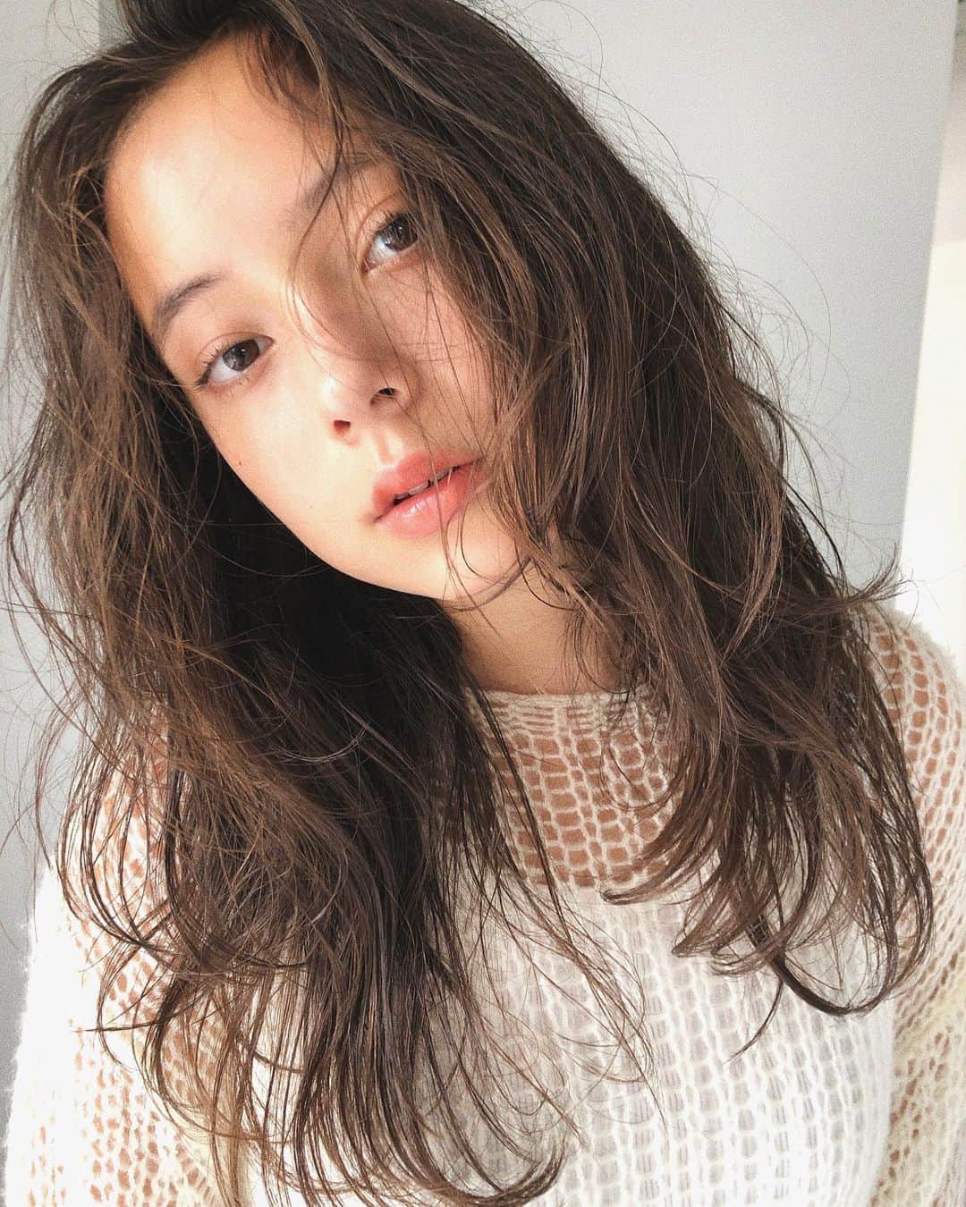 カワシリアツシのインスタグラム：「ハイライトで透明感と動きを◎」
