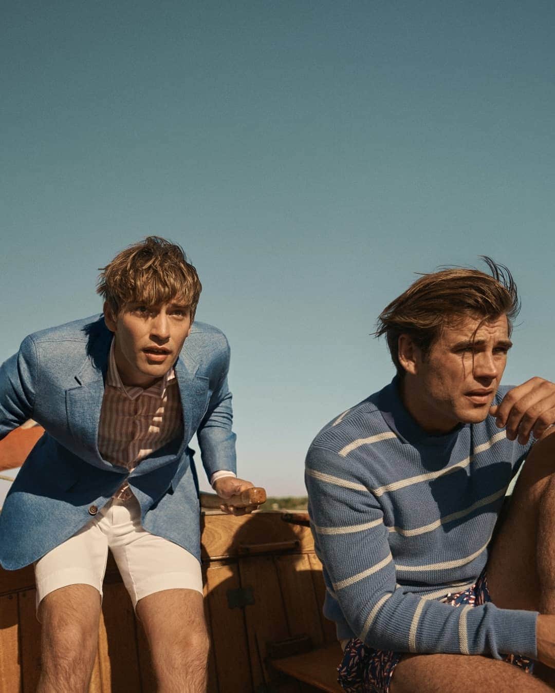 ハケットのインスタグラム：「Be on the lookout for the best of summer’s style staples, whether you’re after beach must-haves or something a little smarter. Whatever you want, explore it all by heading to the link in our bio. #STAYHackett」