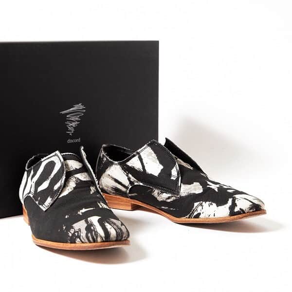 のインスタグラム：「Yohji yamamoto discord グラフィックキャンバススリッポン/¥21,285 (k-63851)  https://www.playful-dc.com/products/details69105.html  #撮影 #古着 #ユーズド #DCブランド #ヨウジヤマモト古着 #山本耀司#ヨウジヤマモト#ワイズ #リミフゥ#ヨウジヤマモトファム #ヨウジヤマモトディスコード #ワイズフォーメン  #撮影代行 #商品撮影 #広告写真#yohjiyamamoto #yohjiyamamotopourhomme #yohjiyamamotofemme #yohjiyamamotodiscord #yohjiyamamotojapan  #yyph #ys #y3 #limifeu #ysformen #yohjiyamamotosecond」
