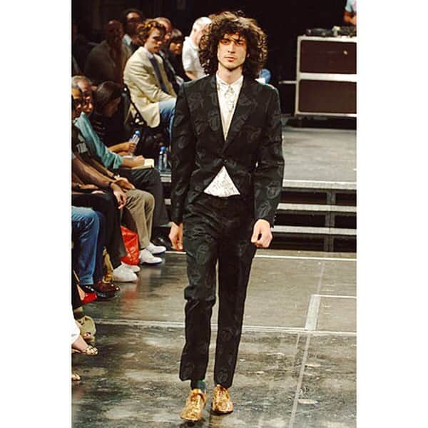 のインスタグラム：「【2006S/Sコレクション】COMME des GARCONS HOMME PLUS ローリングストーンズ リップ&タンジャカードモーニングジャケット /¥76,780 (k-83213)  https://www.playful-dc.com/products/details87577.html  #プレイフル #古着 #ブランド古着 #DCブランド #コムデギャルソン #コムデギャルソン オムプリュス#コムデギャルソンオム #コレクション#コムデギャルソン古着 #ローリングストーンズ #撮影依頼 #商品撮影 #cdg #川久保玲 #secondhand #secondhandclothes #secondhand #commedesgarcons #commedesgarconshommeplus #commedesgarconshomme #blackcommedesgarcons」