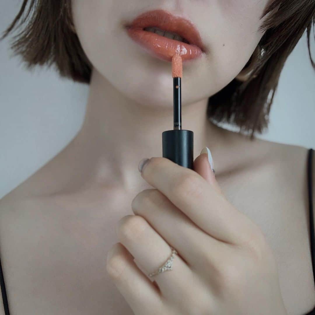 舞雛かのんさんのインスタグラム写真 - (舞雛かのんInstagram)「💄.  最近のお気に入り‪‪❤︎‬.  rms beauty/リップスティック ラプチャー Celvoke/エンスロールグロス 11  #myfavorite #lipstick #lipgloss」7月27日 21時13分 - mizho_601
