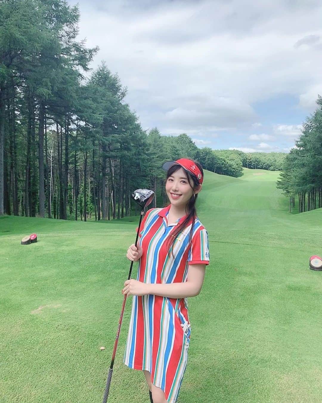 のインスタグラム：「GTバーディーズ公式youtubeチャンネルが更新されました⛳️✨ ゴルフ場へ行くときどんなファッションで行きますか😊🌸 是非参考になればと思います♡ チャンネル登録＆高評価 よろしくお願いします💗  https://m.youtube.com/watch?v=wS6qagjCqLQ  @golftoday_birdies  #ゴルフトゥデイ #gtバーディーズ #youtube #マンシングウェア #デサント#ゴルフウェア#ゴルフコーデ#ゴルフ女子#ゴルフ好き#ゴルフ好きな人と繋がりたい#女子ゴルファー#ゴルフ練習#スポーツコーデ#スポーツ女子#golf #golflover #golfgirls #golfwear #golffashion #munsingwear #instagolf #followme #lol #골프 #高尔夫球」
