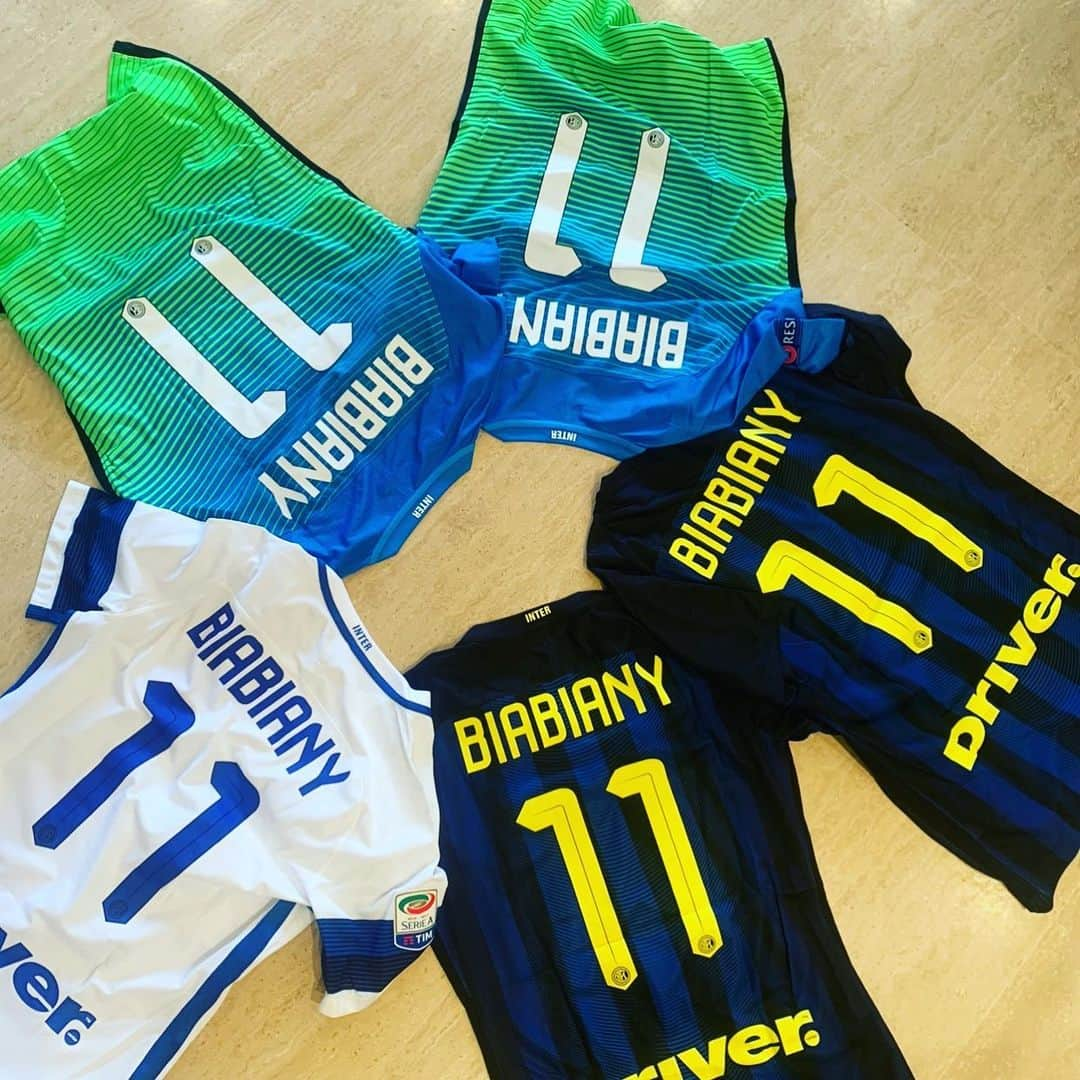 ジョナタン・ビアビアニーさんのインスタグラム写真 - (ジョナタン・ビアビアニーInstagram)「🚨Inter shirt GIVEAWAY 🚨 I m GIVING AWAY 5 inter Milan shirt  — How to enter :  1️⃣ must be following @biabianyreal  2️⃣like this picture and tag 2boys friends and 1 girlfriend    Giveaway will be closed at 11:59 pm 3/8 I will announced on my Story the winner     Maglia Inter GIVEAWAY 🚨 GIVING AWAY 5 maglia dell inter   -  Come participare :  1️⃣ deve seguire @biabianyreal  Metti mi piace a questa immagine e tagga 2 amici e 1 amica    Termina alle 23:59 del 3/8  Annuncerò sulla mia storia il vincitore」7月27日 22時23分 - biabianyreal