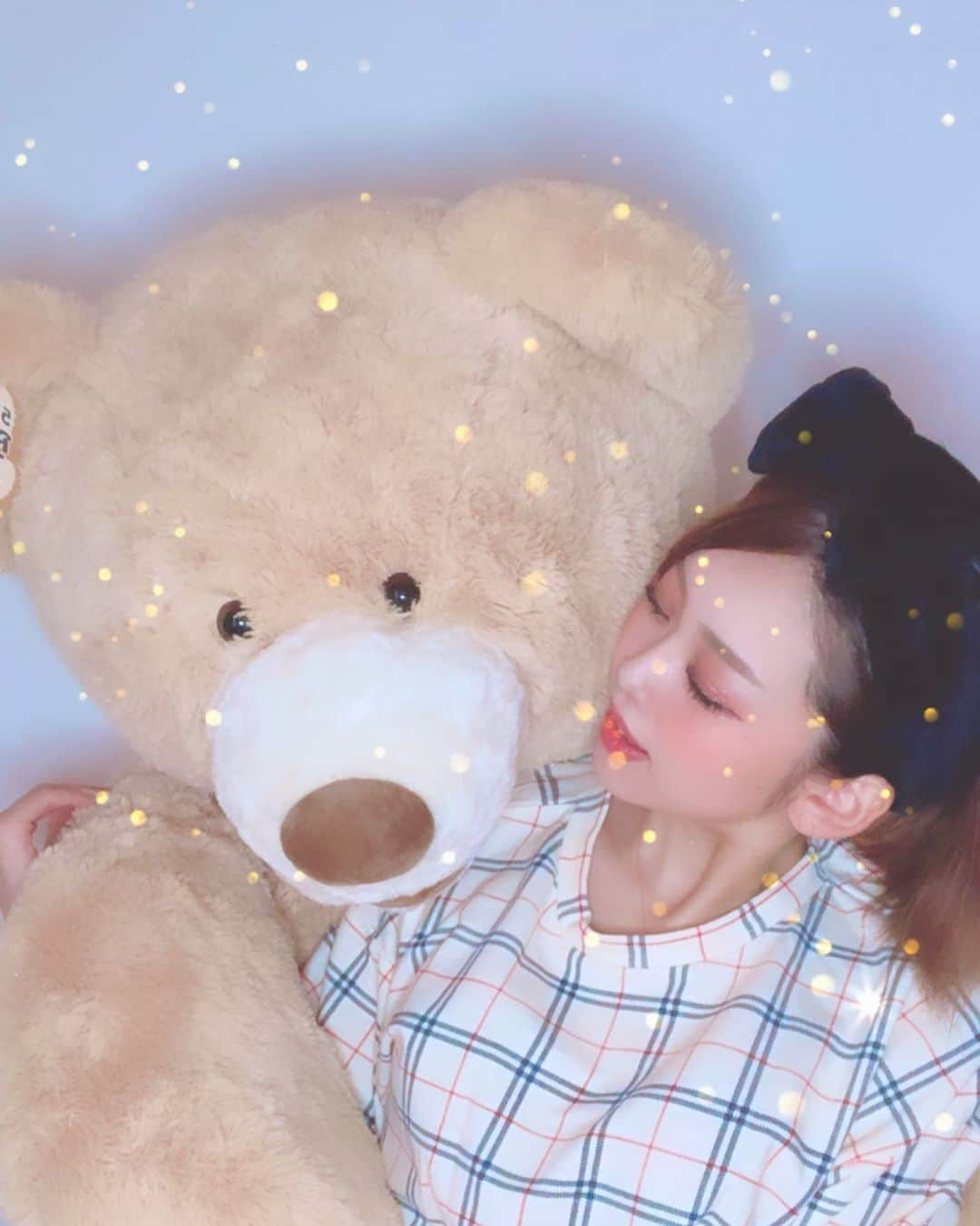 ななぺろのインスタグラム：「🧸🧸🧸🧸🧸🧸🧸🧸🧸🧸🧸  #hairstyle #fashion #makeup #burberry #bare #teddybear #costco #me #selfie #hairband #instagood #instalike #instagram #likeforlikes #likeforfollow #followｍe #follow  #くま #メイク #ヘアスタイル #ファッション #大好き #おしゃれさんと繋がりたい #いいね返しは絶対 #いいね #フォローミー #フォロー歓迎 #インスタ加工 #メイク好きな人と繋がりたい #ビジョビ」