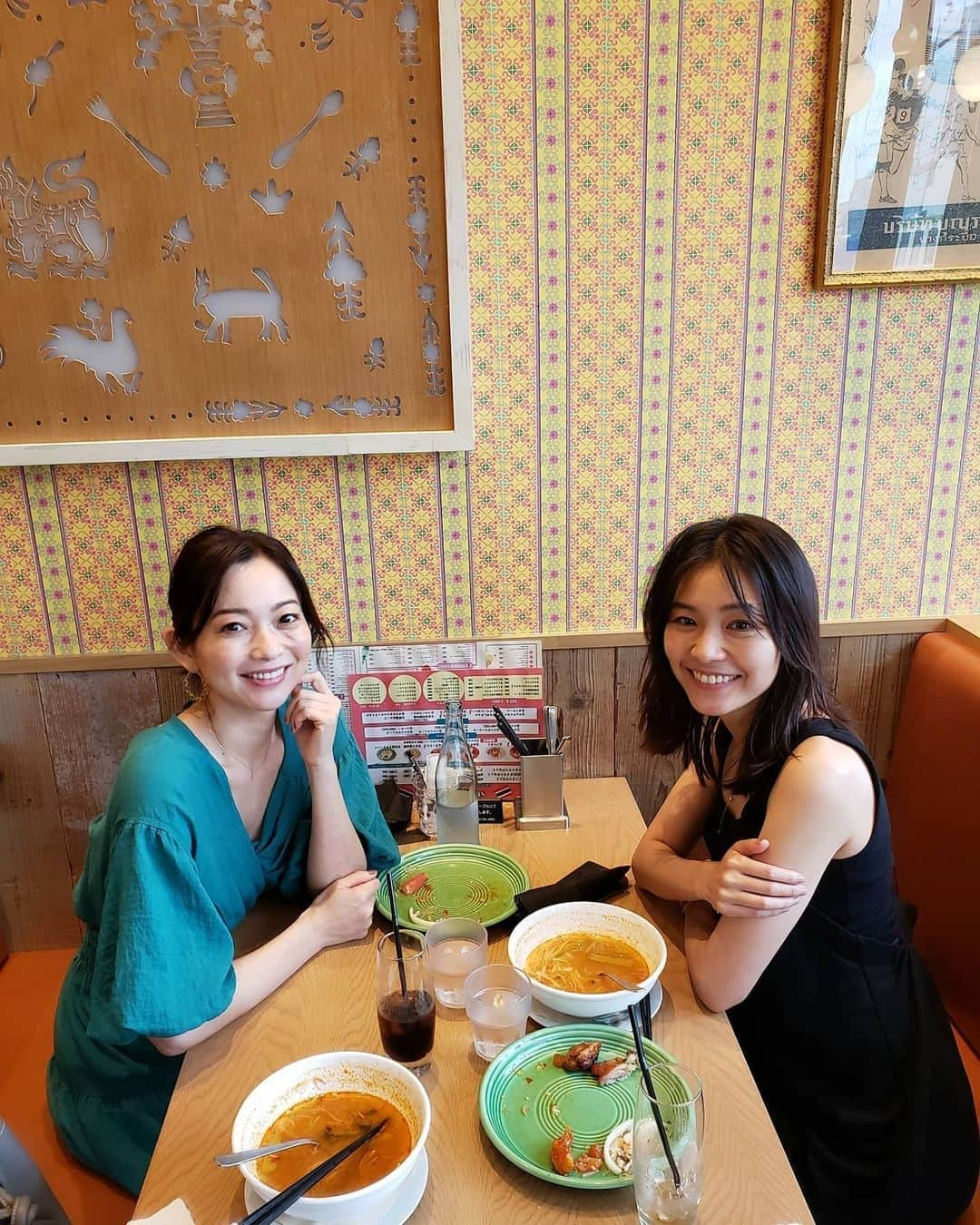 佐藤純さんのインスタグラム写真 - (佐藤純Instagram)「撮影後は、２人で遅めのランチ❤️  雨も上がったし、屋上へ。  蒸し暑さはあるけど…気持ちいい～☀️  いくらでも喋ってられる😆  @nao_nao310  #ランチ #お茶 #ママ #ママモデル #モデル #mama #mamamodel #model」7月27日 22時58分 - junsatoidea