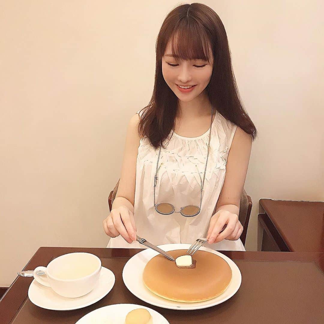 のインスタグラム：「お久しぶりの🥞 ウエスト青山ガーデンさんのホットケーキ🍴🍯🐝  #ウエスト青山ガーデン」