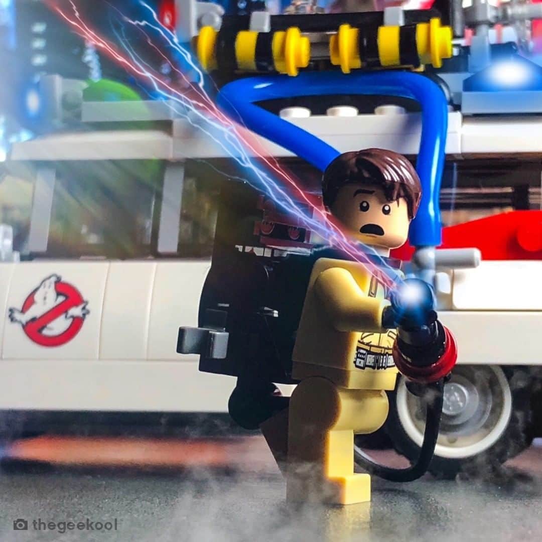 LEGOさんのインスタグラム写真 - (LEGOInstagram)「Don't cross the streams! 👻 ⚡​   📸 by @thegeekool​   #LEGO #LEGOPhotography #Ghostbusters」7月27日 23時00分 - lego