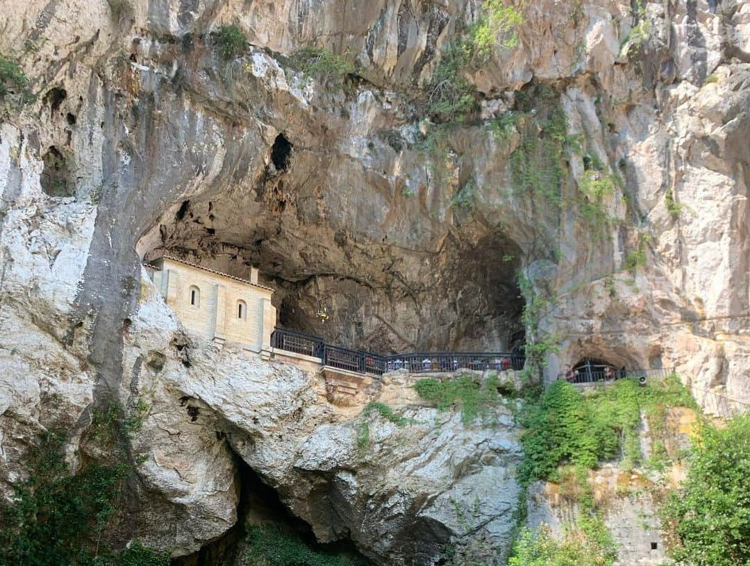 フェルナンド・アロンソさんのインスタグラム写真 - (フェルナンド・アロンソInstagram)「Tenía ganas de ir a Covadonga y hoy ha sido el día. 200km en solitario y sintiéndome mejor que nunca! ✊️ seguimos 💪  #deporte」7月27日 23時10分 - fernandoalo_oficial