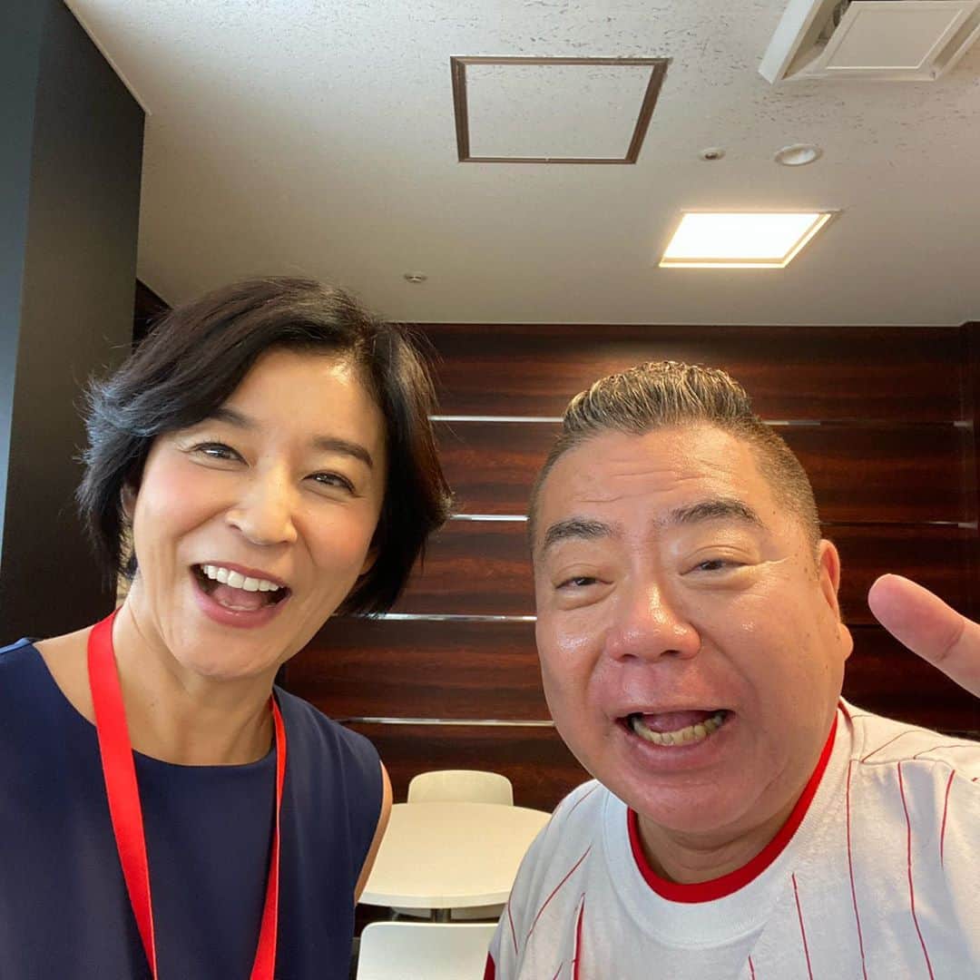 高嶋ちさ子さんのインスタグラム写真 - (高嶋ちさ子Instagram)「やっぱり最強に面白い！！！ シンプルな面白さ。 老若男女が好きな面白さ。 世の中を明るくする面白さ。 平和だな〜と感じる面白さ。 まさに存在自体が社会貢献でしょ。 尊敬してます」7月27日 23時25分 - chisakotakashima