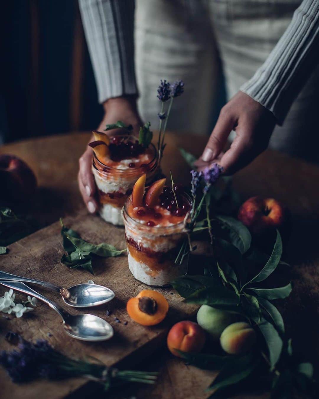 Our Food Storiesさんのインスタグラム写真 - (Our Food StoriesInstagram)「Get the recipe for our favorite homemade peach compote with rice pudding on the blog, link is in profile 🤗 Happy Monday guys! #ourfoodstories  ____ #ourfoodstories_countryside #tablesetting #tabledecor #tablesettings #tablescapes #gatheringslikethese #momentslikethis #morningslikethese #fellowmag #verilymoment #vscoedit #vscofood #foodphotographer #foodstylist #germanfoodblogger #countrysidelife #countrysideliving」7月27日 23時30分 - _foodstories_