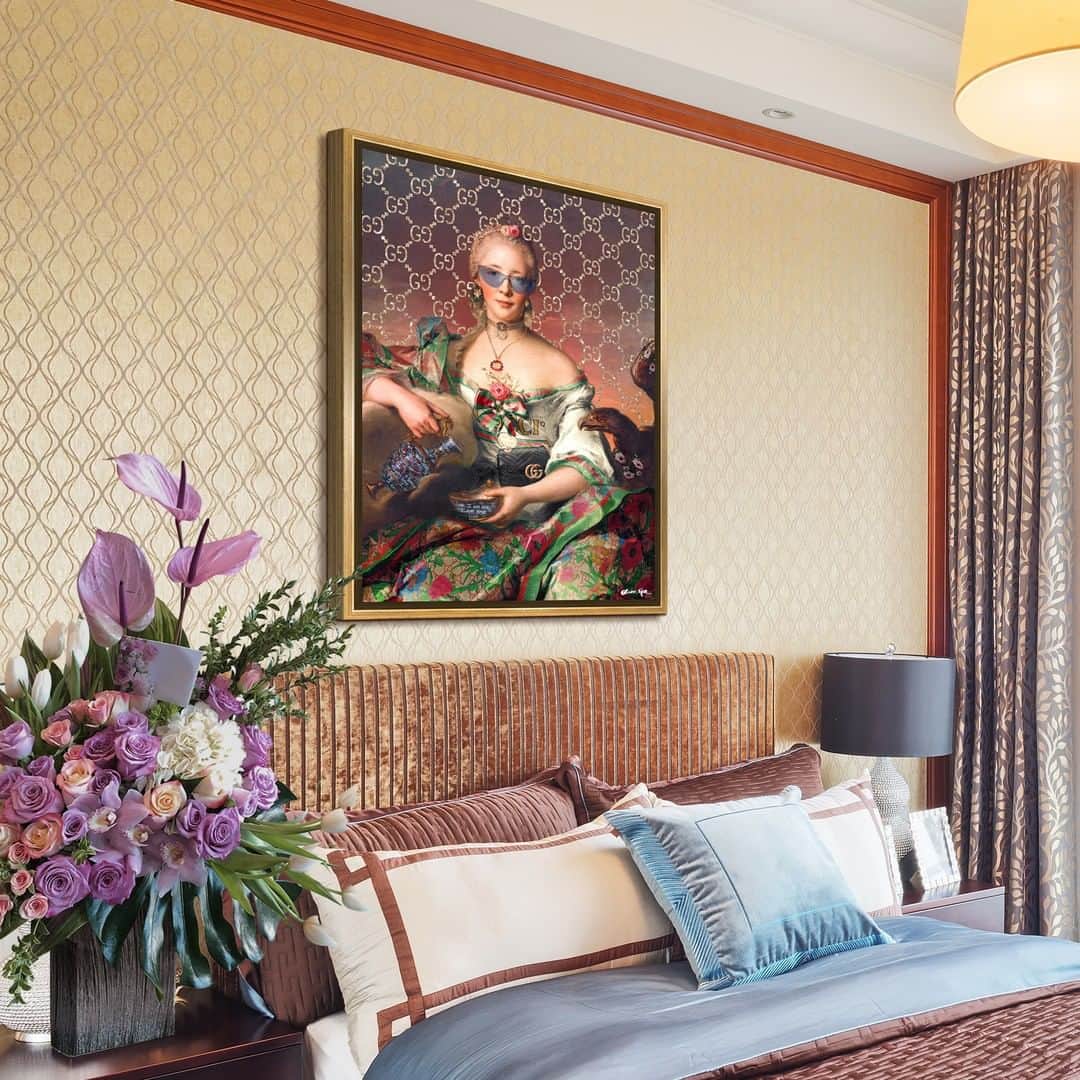 The Oliver Gal Artist Co.さんのインスタグラム写真 - (The Oliver Gal Artist Co.Instagram)「"Urban Madame" on Canvas with a Gold Floater Frame 😘 #olivergal」7月27日 23時35分 - olivergalart
