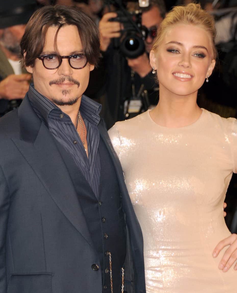Just Jaredさんのインスタグラム写真 - (Just JaredInstagram)「Amber Heard’s private email draft to Johnny Depp was read aloud in court today and she had a lot to say to him in this bombshell message. Tap this pic in the LINK IN BIO for the full email.  #AmberHeard #JohnnyDepp Photo: Getty」7月27日 23時36分 - justjared