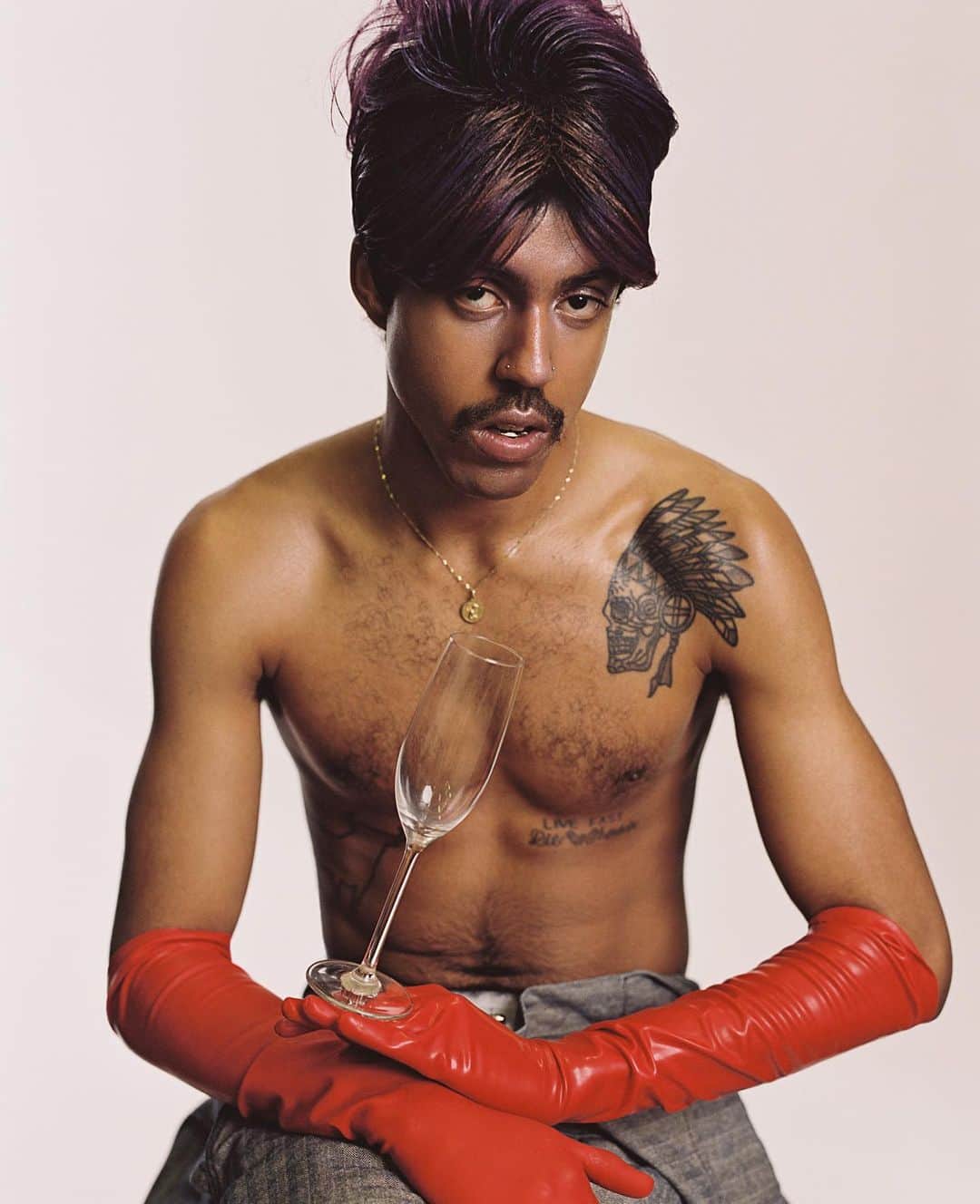 LOVE MAGAZINEさんのインスタグラム写真 - (LOVE MAGAZINEInstagram)「As part of @pam_boy’s manifesto, he commissioned @williamcult to discuss the meaning of Black hair. Ndatira writes, ‘To quote Chris Rock’s ‘Good Hair’ documentary (2009): “The more relaxed your hair is, the more relaxed white people are around you. Nappy makes whites unhappy.”’ He goes on to explain, ‘Black hairstyles can still be discriminated against in the workplace. The US army only allowed braided hair with its uniforms after 2017. From the late ‘80s people started using weaves, a costly and time-consuming process of sewing hair into the scalp. This is a business which generates $90 billion a year. A weave with Brazilian hair can set you back thousands of dollars and take up to four hours in a salon chair. Weaves are also status symbols, like a designer bag of expensive shoes.’  #LOVEDiaries, including @pam_boy and @bior_elliott’s complimentary publication, will hit newsstands on 4th August 🗞  Photographer @campbelladdy Fashion editor, art director and writer @williamcult Hair @vpintomoreira  Make-up @ammydrammeh」7月28日 0時19分 - thelovemagazine
