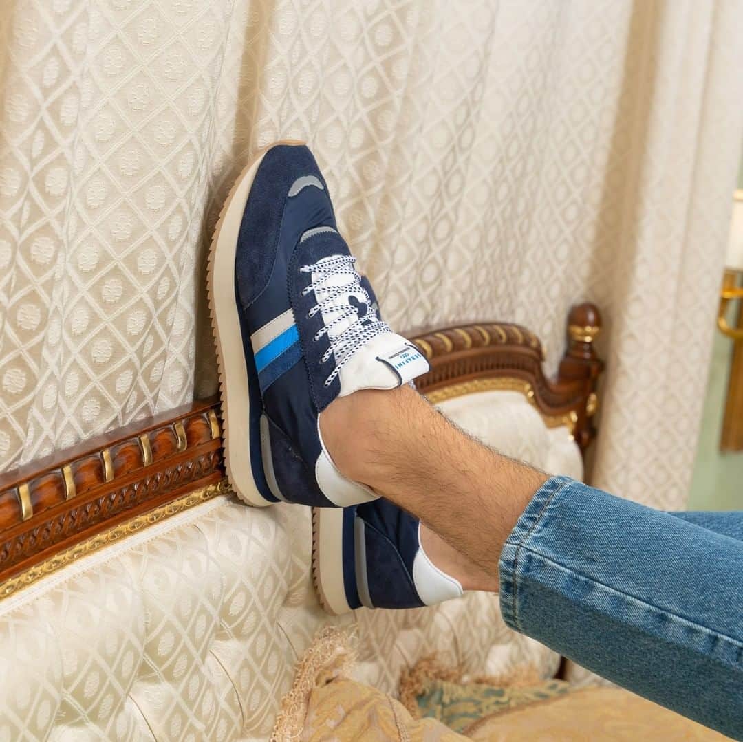のインスタグラム：「Torino Blue White has a sporty mood in perfect Serafini style! #WeAreSerafini #SerafiniShoes⁠ .⁠ .⁠ .⁠ .⁠ #sneakers #shoes #fashion #sneaker #sneakersaddict #style #sneakerheads #streetwear #ootd #vans #converse #nike #adidas #streetstyle #igsneakercommunity #sneakerporn #sneakerholics #sneakerfreaker #footwear #shoesaddict #italianstyle #italianshoes #italiandesign #stileitaliano #menstyle #running #topquality #italianmaterials」
