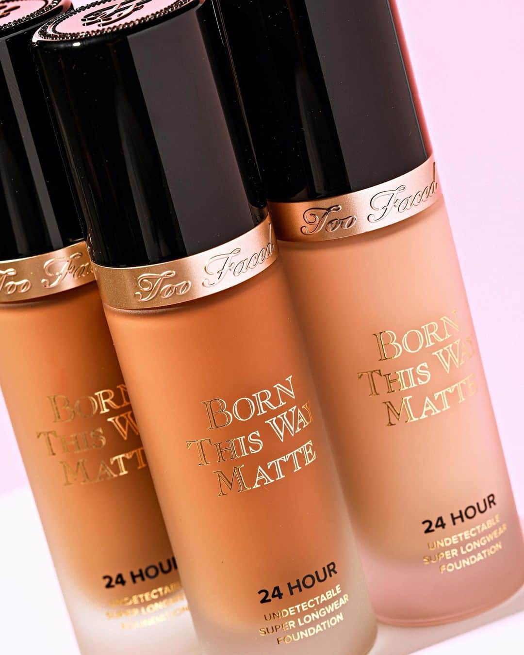 Too Facedさんのインスタグラム写真 - (Too FacedInstagram)「Go matte and stay matte ALL day! 💖 Feel confident in our long wearing, life-proof matte so undetectable, they'll think you were Born This Way. Tap to shop our NEW 24-Hour Born This Way Matte Foundation! 🤩 #tfbornthisway #toofaced⁣ ⁣ Time is running out, babe ❗Only 4 days left to enter our Born This Way Ambassador Search! For a chance to WIN BIG and star in our next social campaign, upload 1 post to Instagram showing your favorite Born This Way look! 🌟 Tag @toofaced and #tfbornthiswaycontest! #tfbornthisway #toofaced」7月28日 0時32分 - toofaced