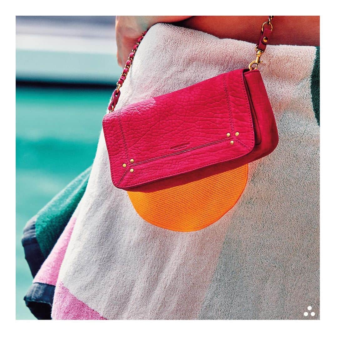 ジェロームドレイフュスのインスタグラム：「La Vie en Rose  . . Art Direction & Photo @germainchauveau Style @claire_dhelens #jeromedreyfuss #jeromedreyfussbob #bob #rootsdeluxe #aw20」