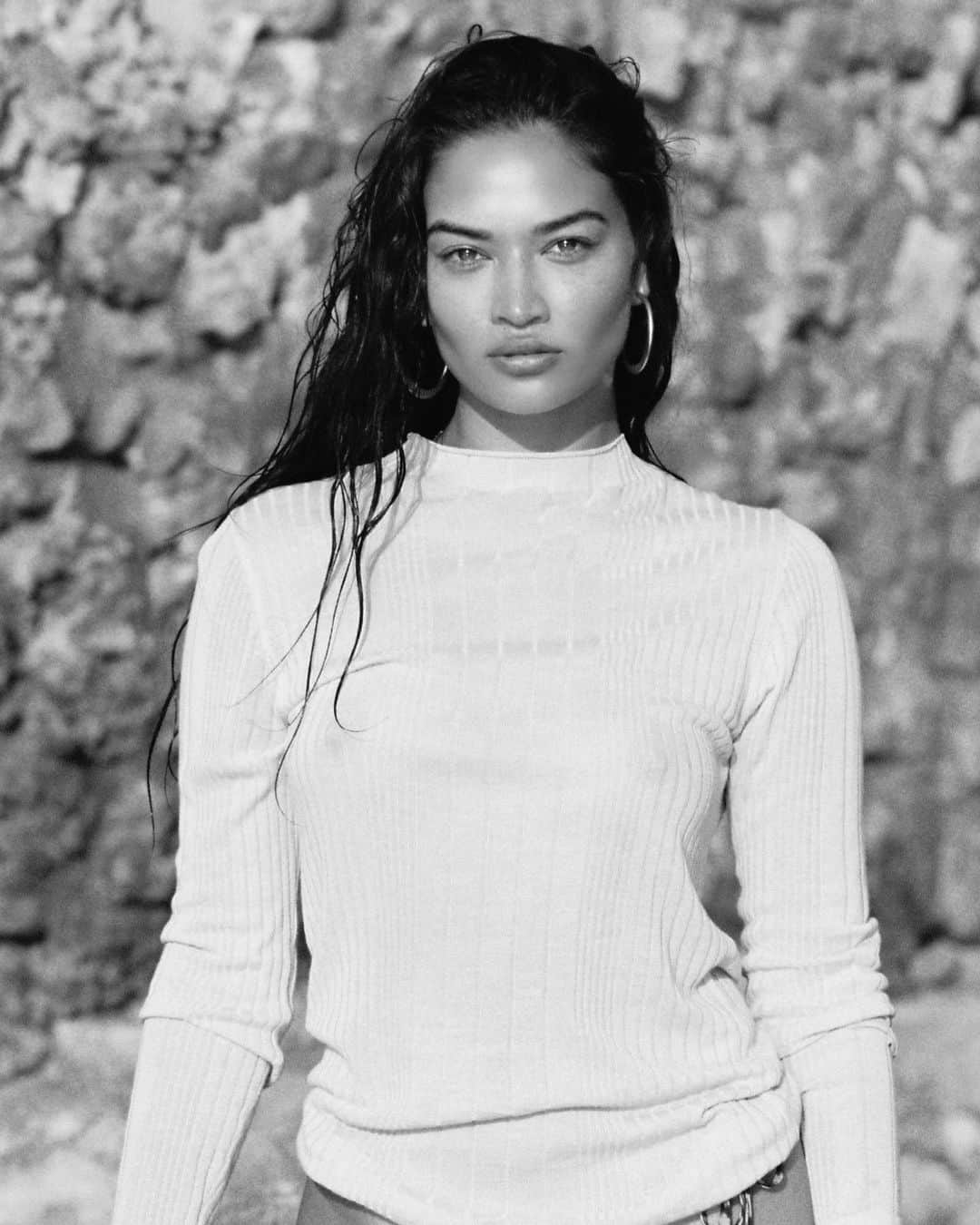 シャニーナ・シャイクのインスタグラム：「empowered women , empower women #challengeaccepted Thank you @meadowwalker @chaneliman @sharinagutierrez @therealpearlmackie @sofisia7」