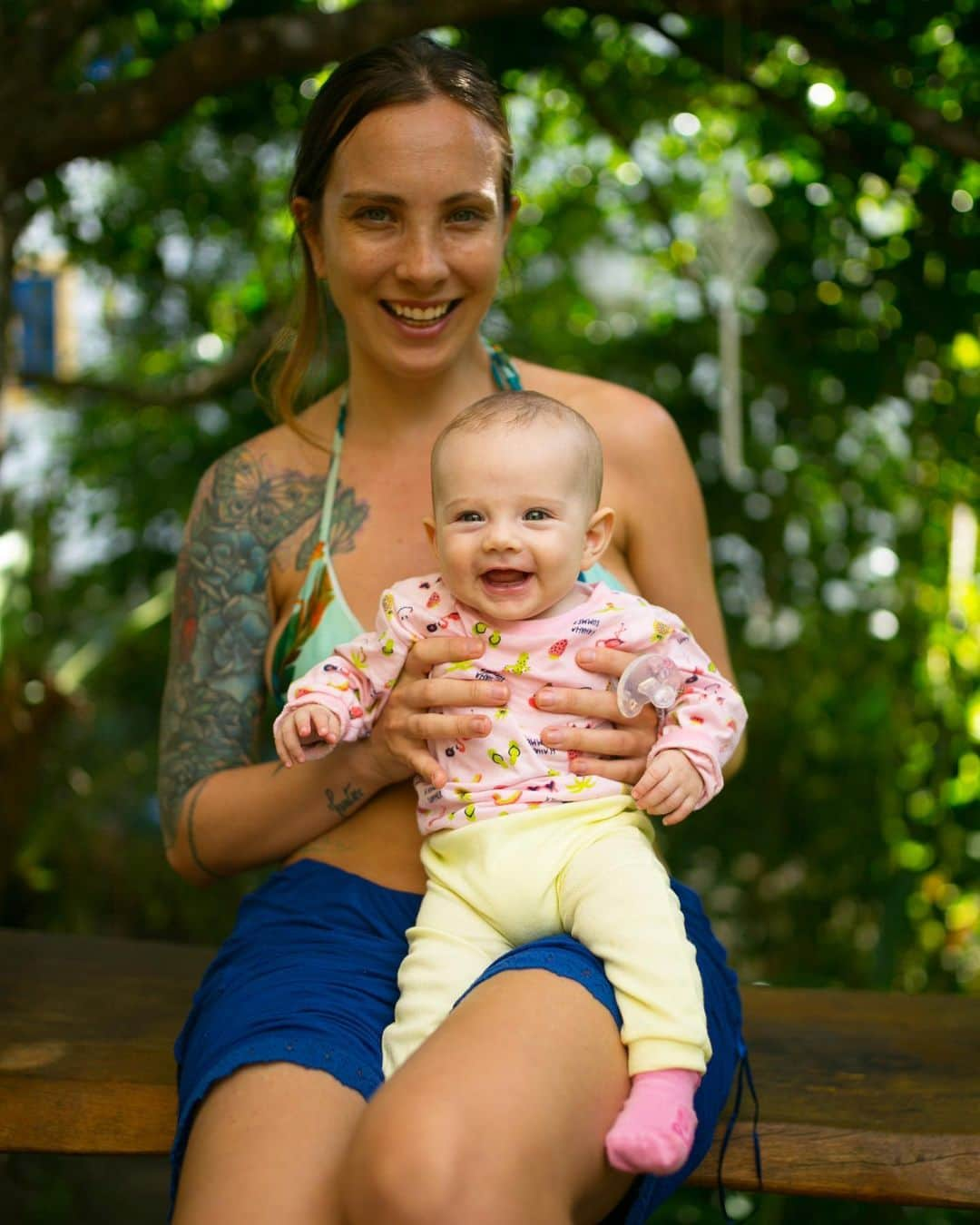 Ricardo Baldinさんのインスタグラム写真 - (Ricardo BaldinInstagram)「I now live for these smiles ❤️🌿 . Grateful to the Universe for a loving and healthy family.👨‍👩‍👧」7月28日 1時17分 - rbaldin