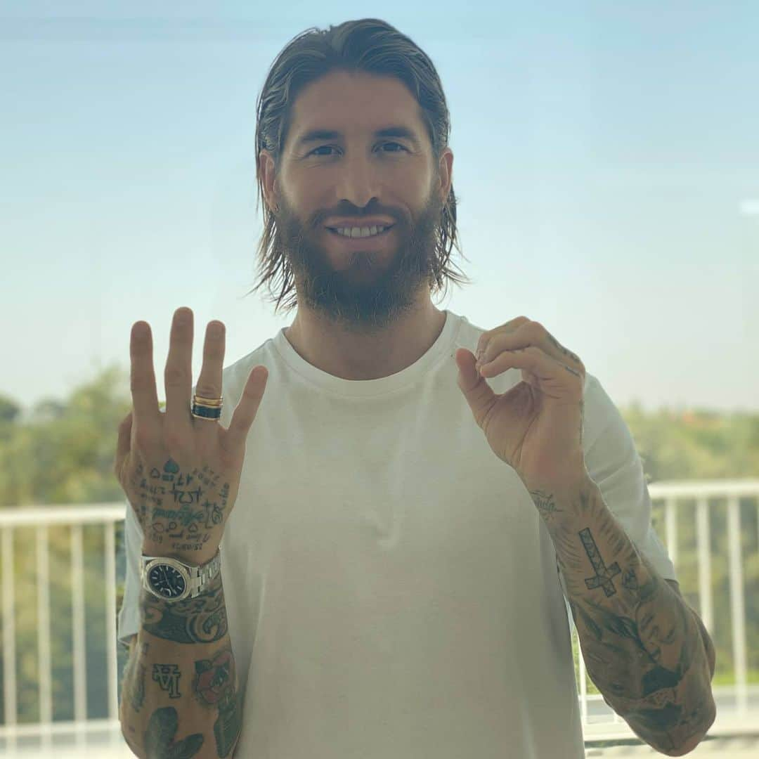 セルヒオ・ラモスさんのインスタグラム写真 - (セルヒオ・ラモスInstagram)「40M WOW! THANK YOU!」7月28日 1時28分 - sergioramos