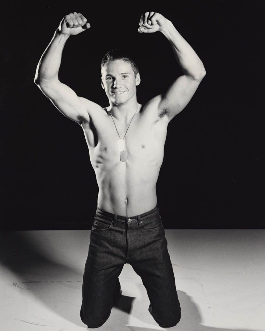 カーター・スミスのインスタグラム：「Muscles Monday (is that a thing?)」