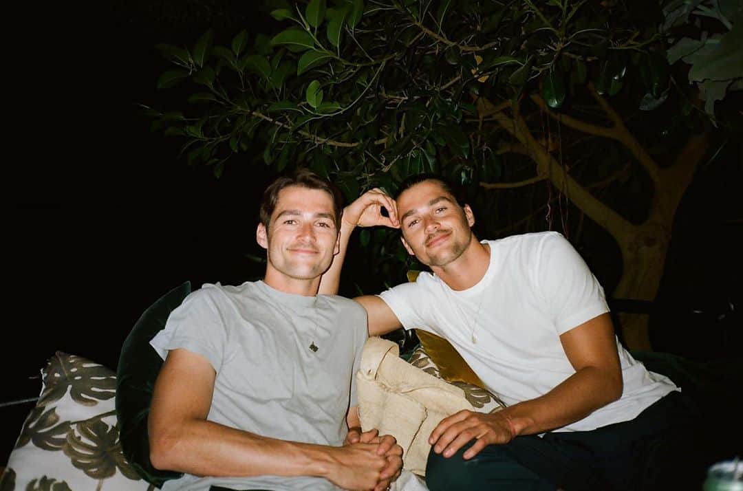 Jackson Harriesさんのインスタグラム写真 - (Jackson HarriesInstagram)「❤️ Excited to be collaborating together on a new venture @earthrise.studio. 🎉🔥✨」7月28日 1時58分 - jackharries