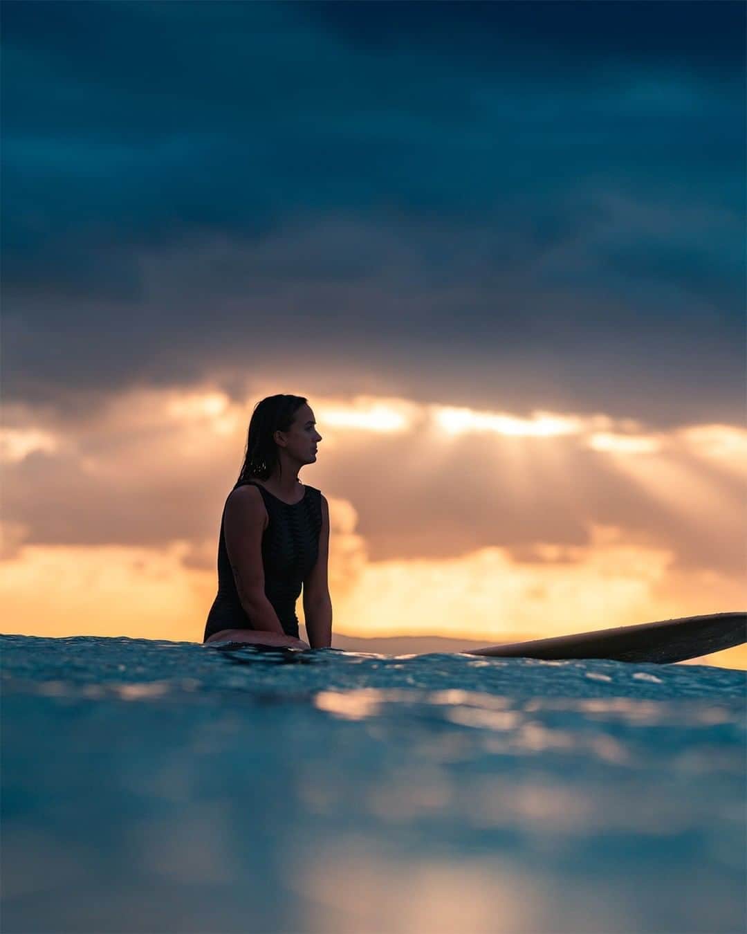 Nikon Australiaさんのインスタグラム写真 - (Nikon AustraliaInstagram)「For @hannahprewittphotography, surfing isn't just about the wave, it's about all the moments in between.   Check out our stories to find out Hannah's top tips for capturing unique surf portraits.  #MyNikonLife #Nikon #NikonAustralia #Surf #SurfPhotography #OceanPhotography」7月28日 13時00分 - nikonaustralia