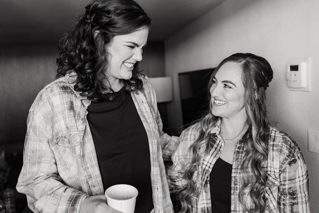 メリッサ・フランクリンのインスタグラム：「I know this isn’t exactly the point of this post, but I wanted to show the beauty and brilliance of two of the most important women in my life. If it were not for the women who came before me, who taught me and lead me, and the women who walk beside me, helping me grow every day, I would not be the woman that I am. And to ANYONE who may not have been tagged yet, you don’t need a tag to show your beauty, strength, resilience, and bravery. Show it proudly, every single day, and always recognize and appreciate the women who helped you get there, and who help you keep going🤍 #challengeaccepted #womensupportingwomen」