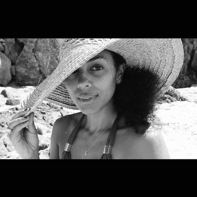 マーシャ・トマソンのインスタグラム：「Challenge Accepted @mazzyschwo @bespokeboheme I love you and all the fierce, magical, inspiring women in my life. #womensupportingwomen❤️✊🏾」
