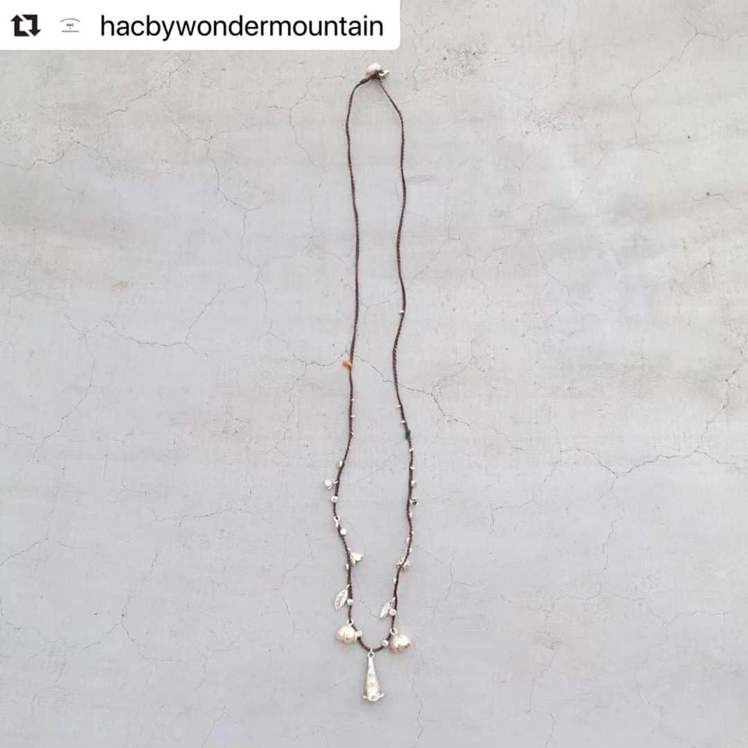 wonder_mountain_irieさんのインスタグラム写真 - (wonder_mountain_irieInstagram)「#Repost @hacbywondermountain with @make_repost ・・・ _ GAIJIN MADE / ガイジンメイド “MANY FLOWER CHARM NECKLACE” ￥15,070- _ 〈online store / @digital_mountain〉 https://www.digital-mountain.net/shopdetail/000000011722/ _ 【オンラインストア#DigitalMountain へのご注文】 *24時間注文受付  tel：084-983-2740 _ We can send your order overseas. Accepted payment method is by PayPal or credit card only. (AMEX is not accepted)  Ordering procedure details can be found here. >> http://www.digital-mountain.net/smartphone/page9.html _ blog > http://hac.digital-mountain.info _ #HACbyWONDERMOUNTAIN 広島県福山市明治町2-5 2階 JR 「#福山駅」より徒歩15分 (水・木 定休) _ #ワンダーマウンテン #japan #hiroshima #福山 #尾道 #倉敷 #鞆の浦 近く _ 系列店：#WonderMountain @wonder_mountain_irie _ #GAIJINMADE #ガイジンメイド」7月28日 12時43分 - wonder_mountain_