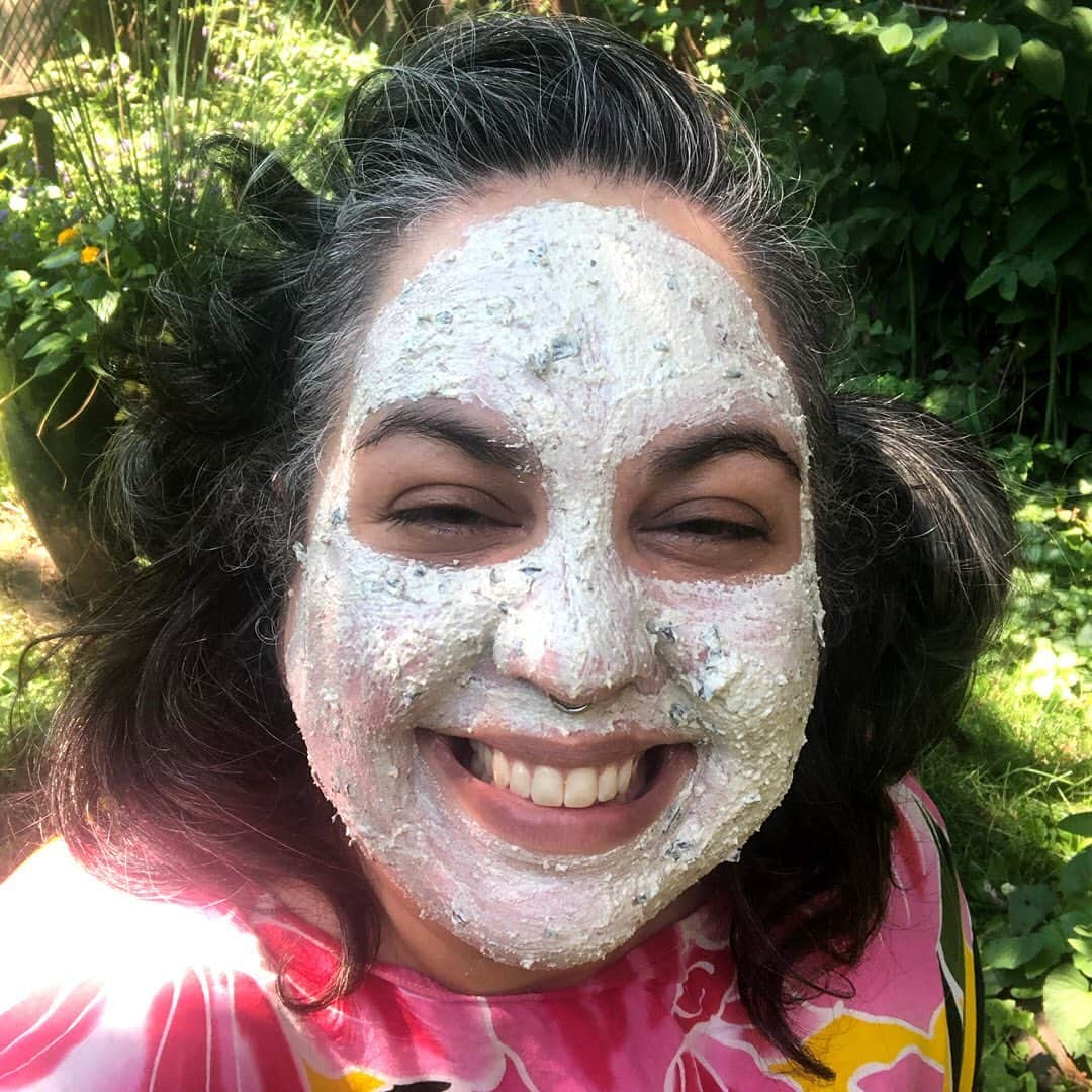 LUSH Cosmeticsさんのインスタグラム写真 - (LUSH CosmeticsInstagram)「Celebrate the power of the mask!⁠⠀ ⁠⠀ Show us your face mask selfies (cloth or clay), to answer the call "I wear my mask because ________". Post your photo on your Instagram account, tag us @lushcosmetics and use the hashtag #NationalFaceMaskDay. You’ll be entered to win a $500 USD Lush gift card and a one-on-one private virtual consultation with our brand and product expert, Erica Vega.⁠⠀ Click our link in bio for full terms and conditions... and happy masking!⁠⠀ ⁠⠀ Note: This contest is only applicable to residents of Canada & the USA, excluding Quebec, Puerto Rico, Virgin Islands and Guam.⁠ Contest starts today July 27th, and will accept photo entries until August 11th. Winner will be selected at random and messaged via the Lush Cosmetics North America Instagram account on August 12th. This contest is not affiliated with Instagram.」7月28日 3時54分 - lushcosmetics