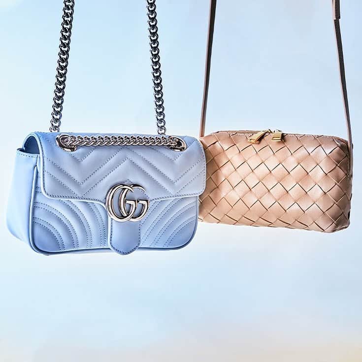 GILTのインスタグラム：「Proof that bigger isn’t always better. Tap to shop #Gucci and more mini bags.」