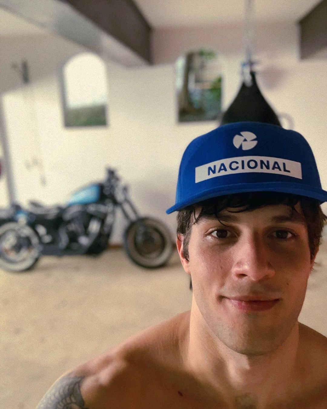 Chay Suedeのインスタグラム：「boa semana pra nós :))」