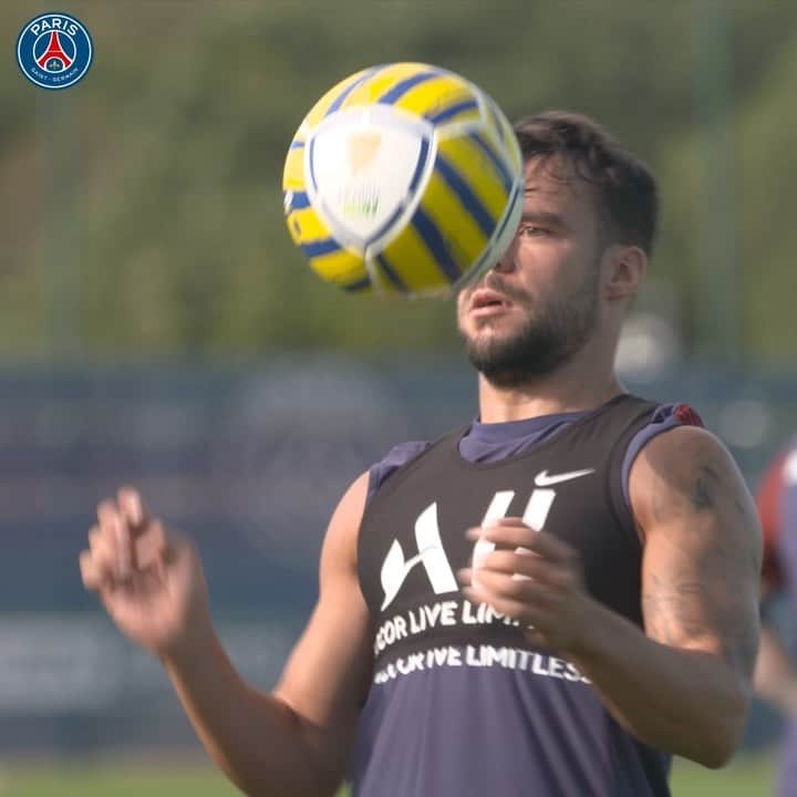 のインスタグラム：「⚽️🤙🏽」
