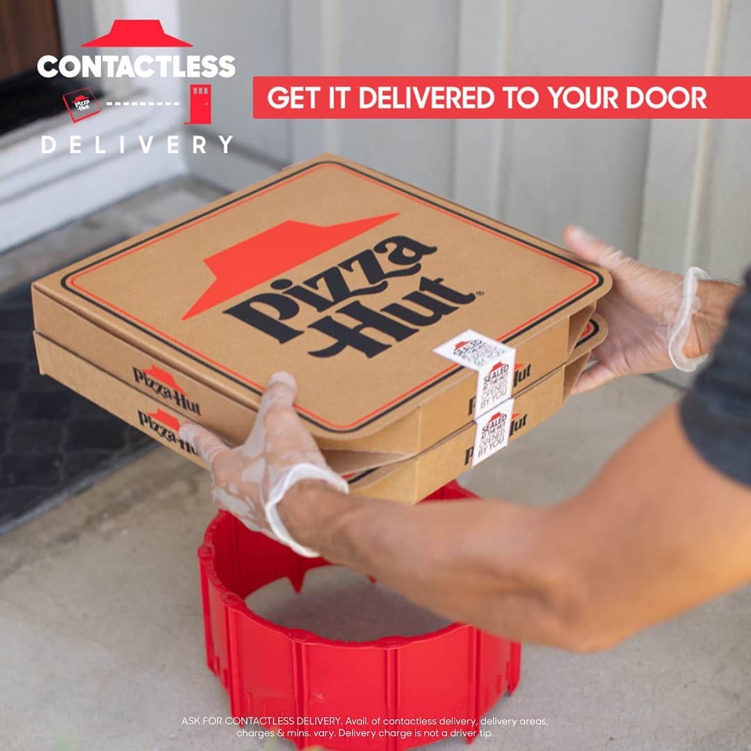 Pizza Hutさんのインスタグラム写真 - (Pizza HutInstagram)「Two safe, easy ways to make any night pizza night: contactless delivery and contactless curbside pickup.」7月28日 5時04分 - pizzahut